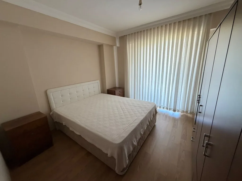 Akçay Yeni Mahalle Karşısında 3+1 Çok Geniş Bahçeli Müstakil Girişli Villa - Görsel 11