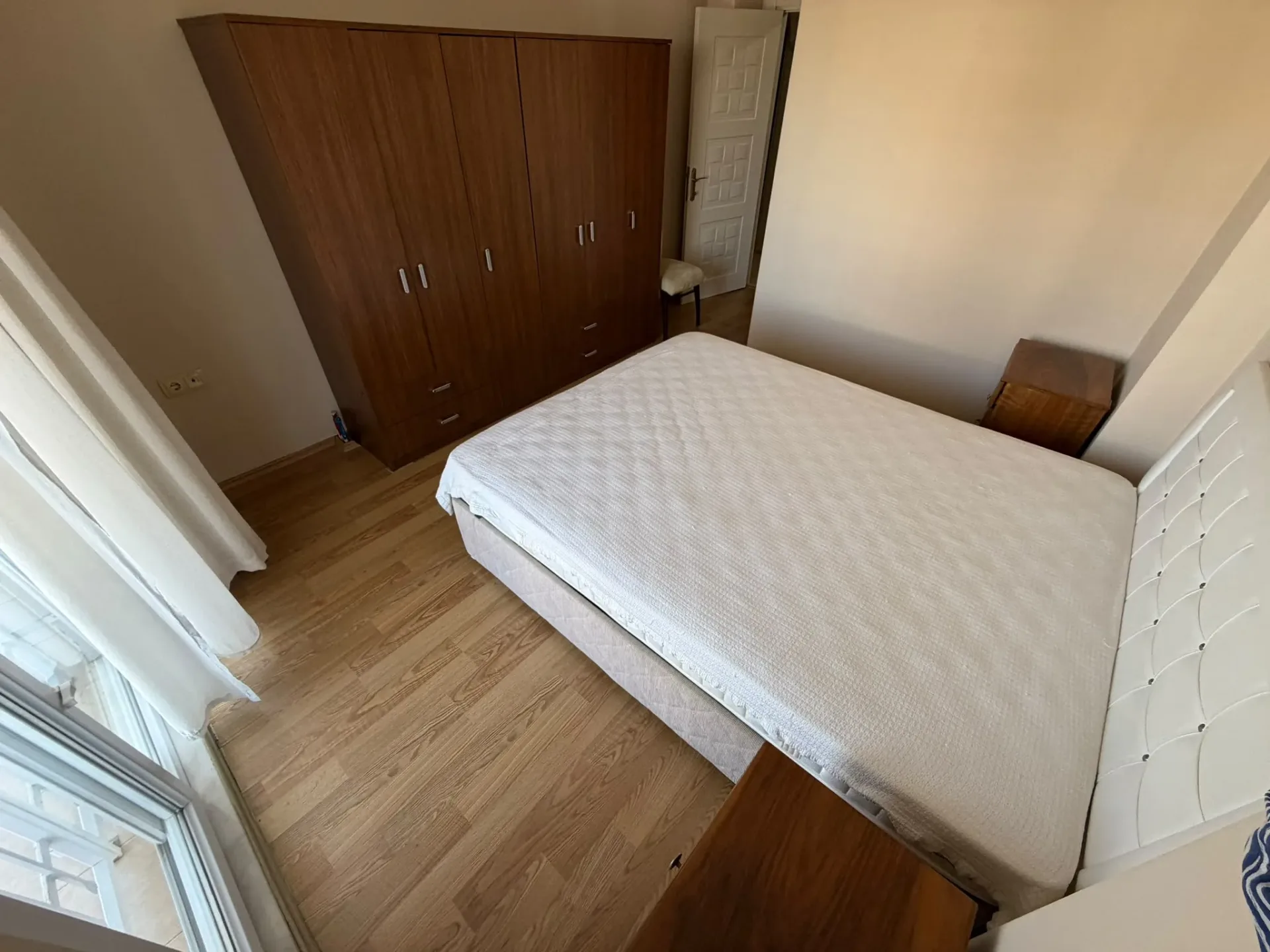 Akçay Yeni Mahalle Karşısında 3+1 Çok Geniş Bahçeli Müstakil Girişli Villa - Görsel 15