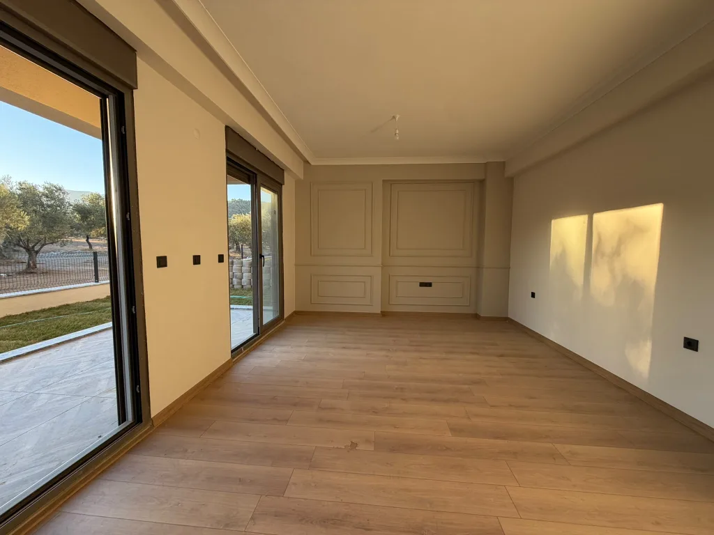 GÜRE SAHİLİNDE MÜSTAKİL TADINDA 2+1 BAHÇE KULLANIMLI SIFIR DAİRE - Görsel 8