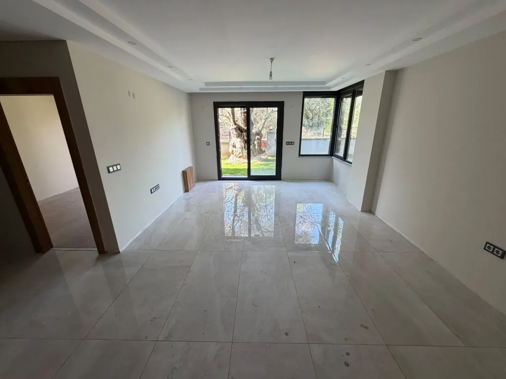ALTINOLUK SAHİLİNDE  BAHÇE KULLANIMLI DENİZE 200 METRE MESAFEDE MUHTEŞEM DAİRE - Görsel 25