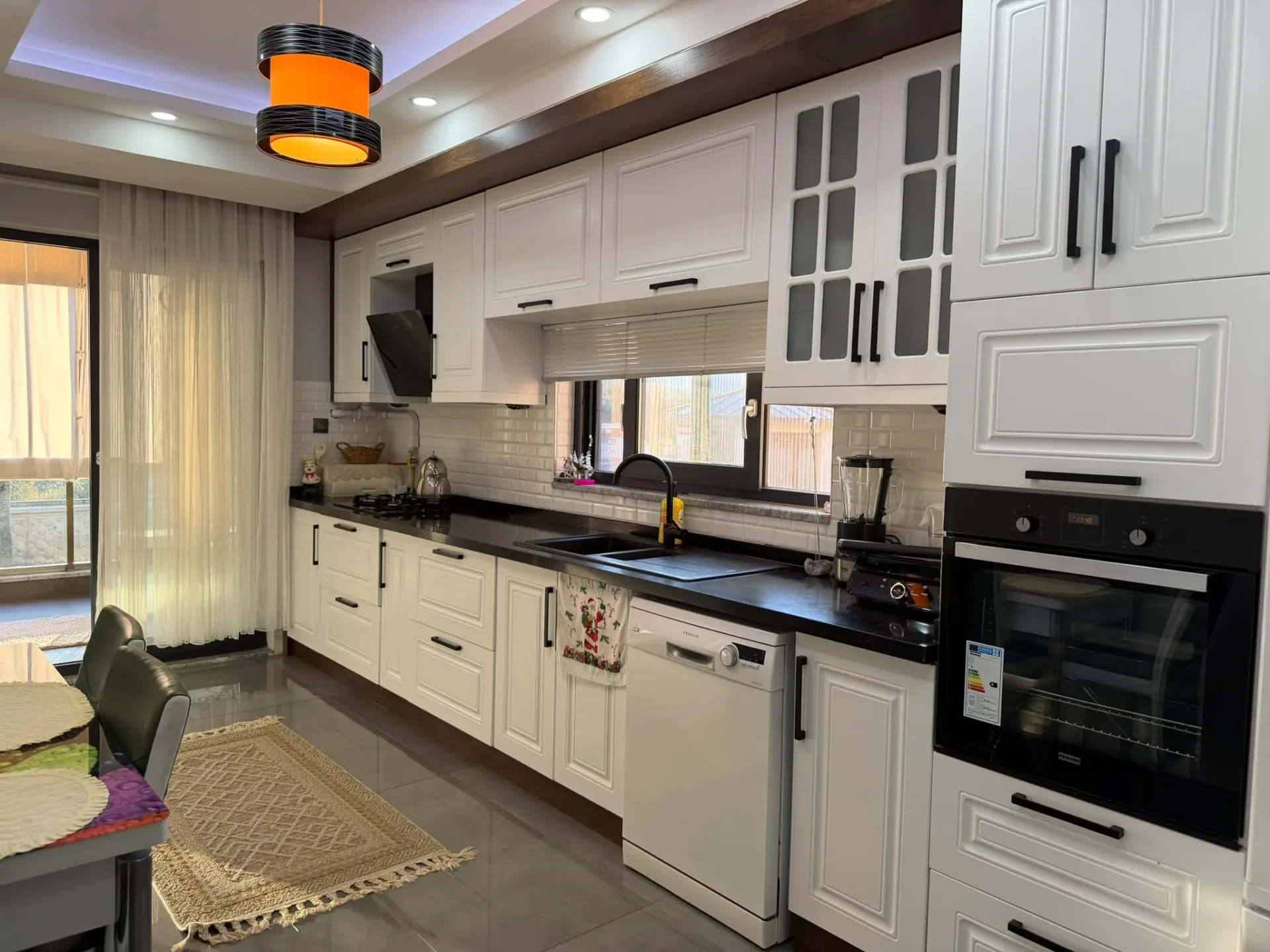 AKÇAYIN EN PRESTİJLİ SİTESİNDE 3+1 AYRI MUTFAK EBEVEYN BANYOLU - KAPALI OTOPARKLI MUHTEŞEM DAİRE - Görsel 10