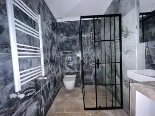 AKÇAY MERKEZDE İZMİR ÇANAKKALE OTOBANINA CEPHELİ 2+1 DUBLEX SIFIR DAİRE - Görsel 14