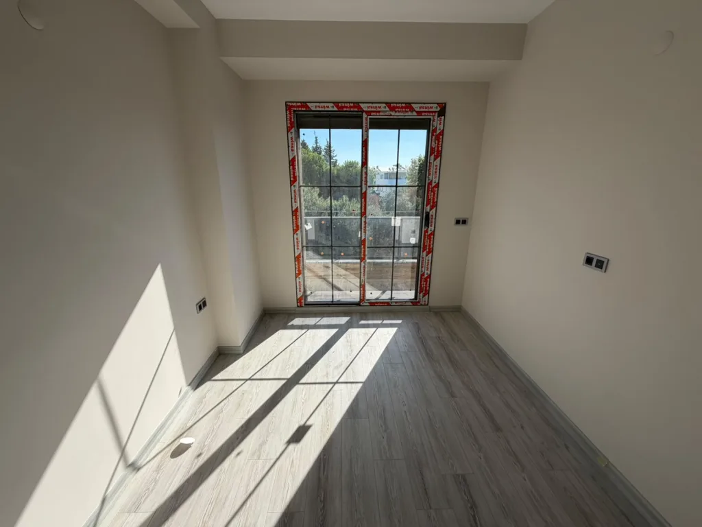 GÜRE SAHİLİNDE 4+1 ULTRA LÜX DENİZE YÜRÜME MESAFESİNDE TRİPLEX VİLLA - Görsel 20