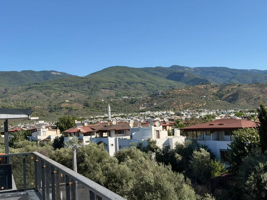 GÜRE SAHİLİNDE 4+1 ULTRA LÜX DENİZE YÜRÜME MESAFESİNDE TRİPLEX VİLLA - Görsel 29