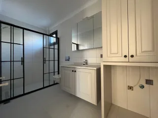 GÜRE SAHİLİNDE ULTRA LÜX SİTE İÇERİSİNDE 3+1 AYRI MUTFAK VİLLA - Görsel 22