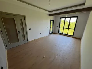 ALTINKUMDA ULTRA LÜX KAPALI OTOPARKLI 2+1 AYRI MUTFAK DAİRE - Görsel 2