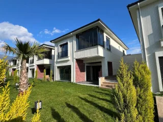 KAZDAĞLARI KIZILKEÇİLİDE HAVUZLU MÜSTAKİL GİYİNME ODALI ÇOK GENİŞ ULTRA LÜX VİLLA - Görsel 1