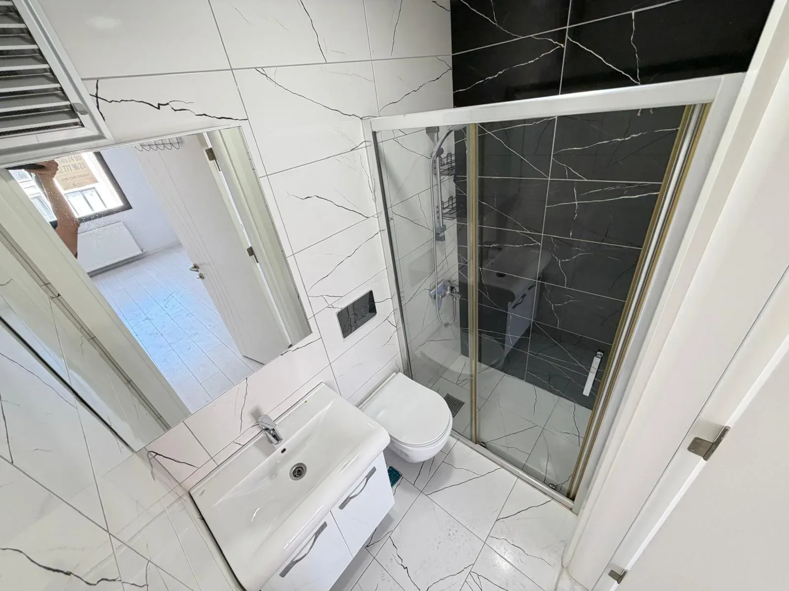 AKÇAYIN EN PRESTİJLİ SİTESİNDE 3+1 AYRI MUTFAK LÜKS DAİRE - Görsel 17