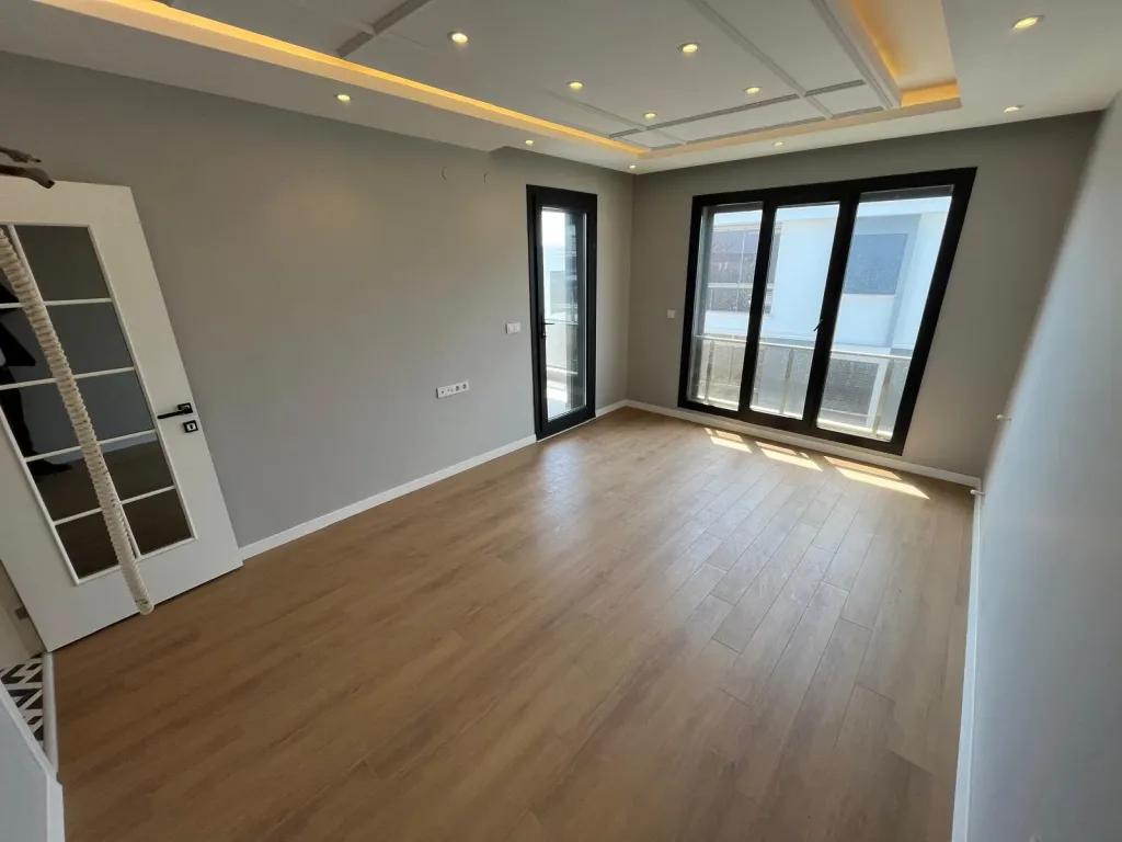 GÜRE SAHİLİNDE ULTRA LÜX HAVUZLU SİTE İÇERİSİNDE 2 ODA 1 SALON AYRI MUTFAK MUHTEŞEM DAİRE - Görsel 21