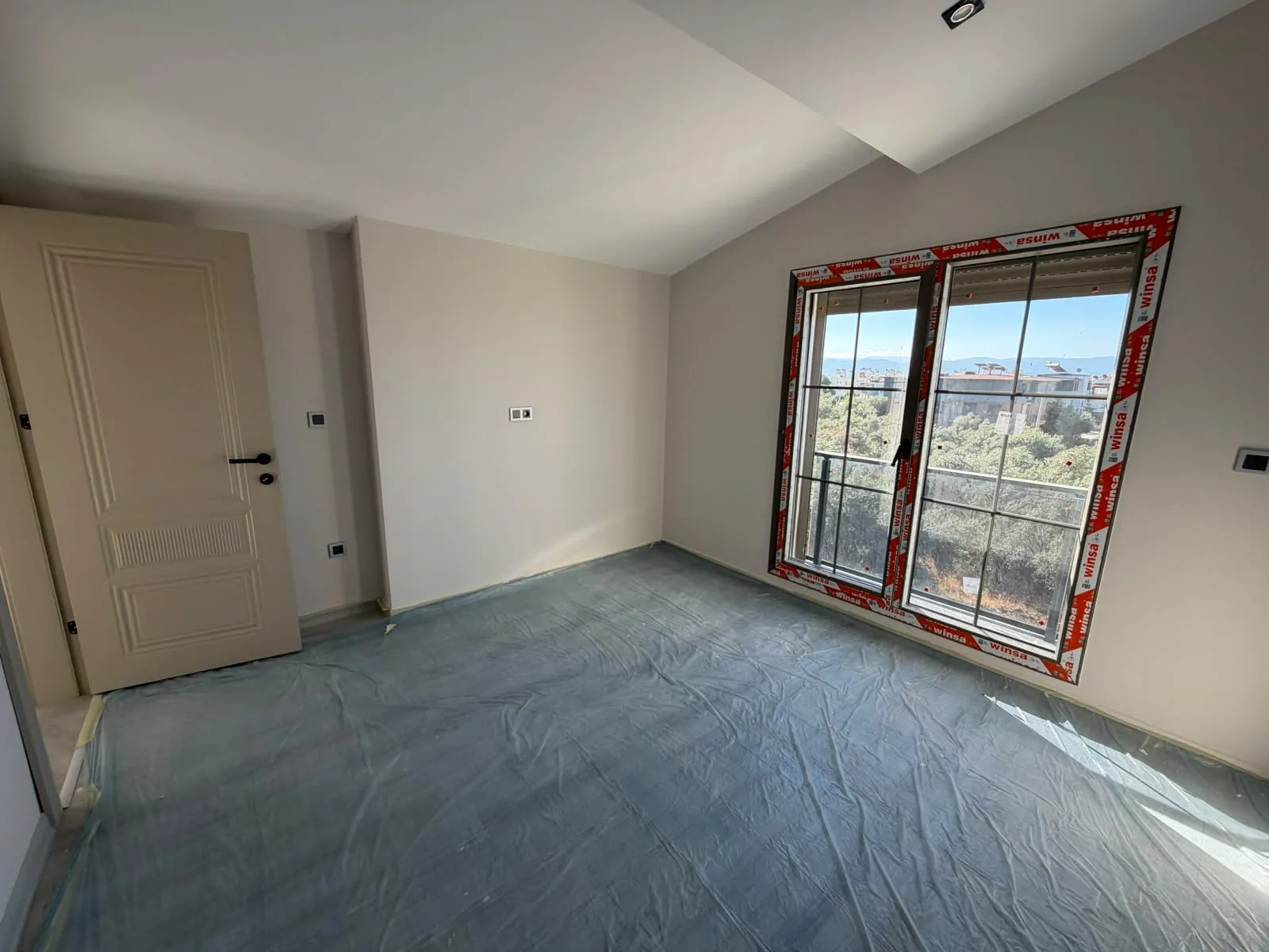 GÜRE SAHİLİNDE 4+1 ULTRA LÜX DENİZE YÜRÜME MESAFESİNDE TRİPLEX VİLLA - Görsel 21