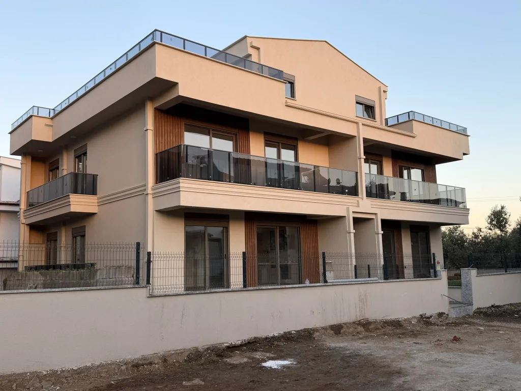 GÜRE SAHİLİNDE MÜSTAKİL TADINDA 2+1 BAHÇE KULLANIMLI SIFIR DAİRE - Görsel 29