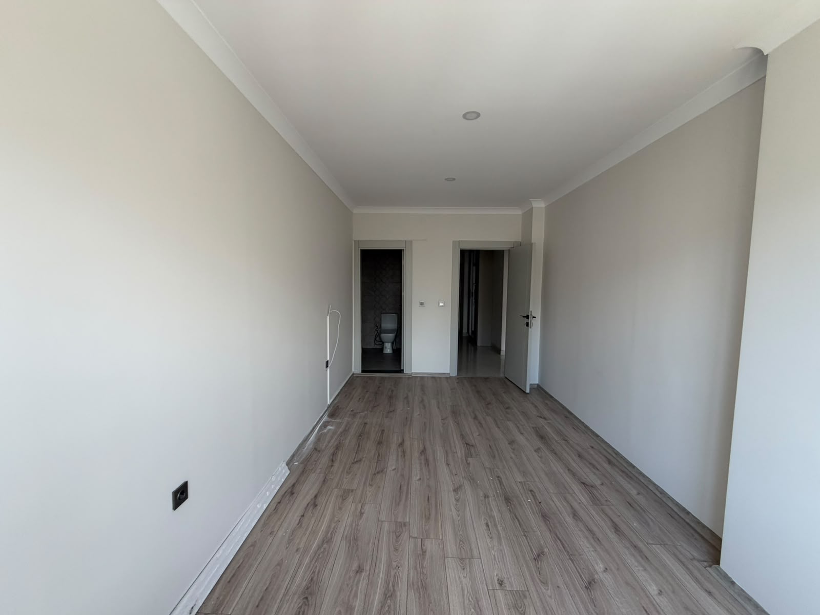 ALTINKUMDA ARA KAT ÖN CEPHE 2+1 AYRI MUTFAK LÜX DAİRE - Görsel 12
