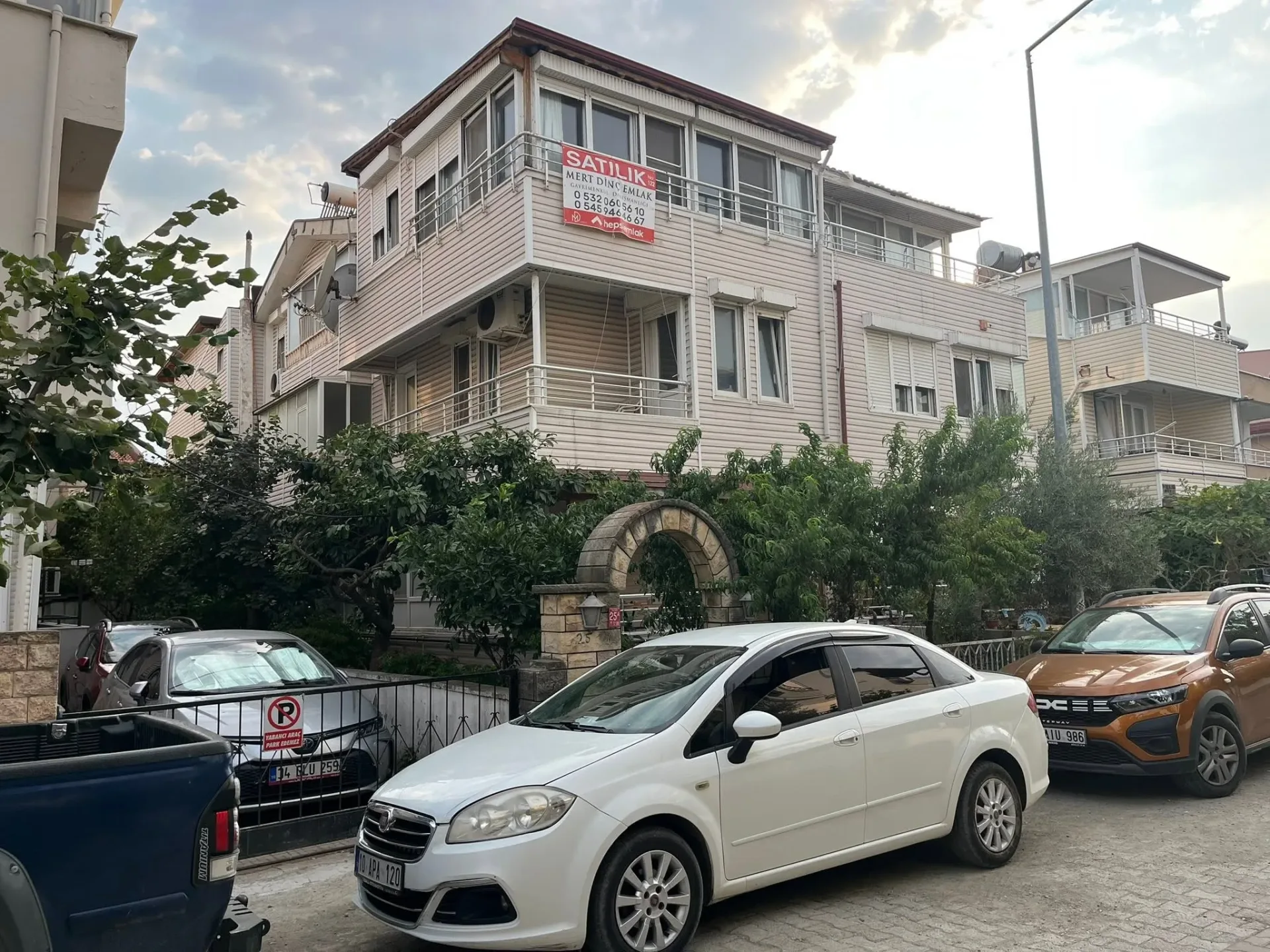 AKÇAY ASKERİ KAMP SAHİLİNDE DENİZE 50 METRE  FULL EŞYALI 4 ODA 2 SALON HARİKA KAT DUBLEXİ - Görsel 4