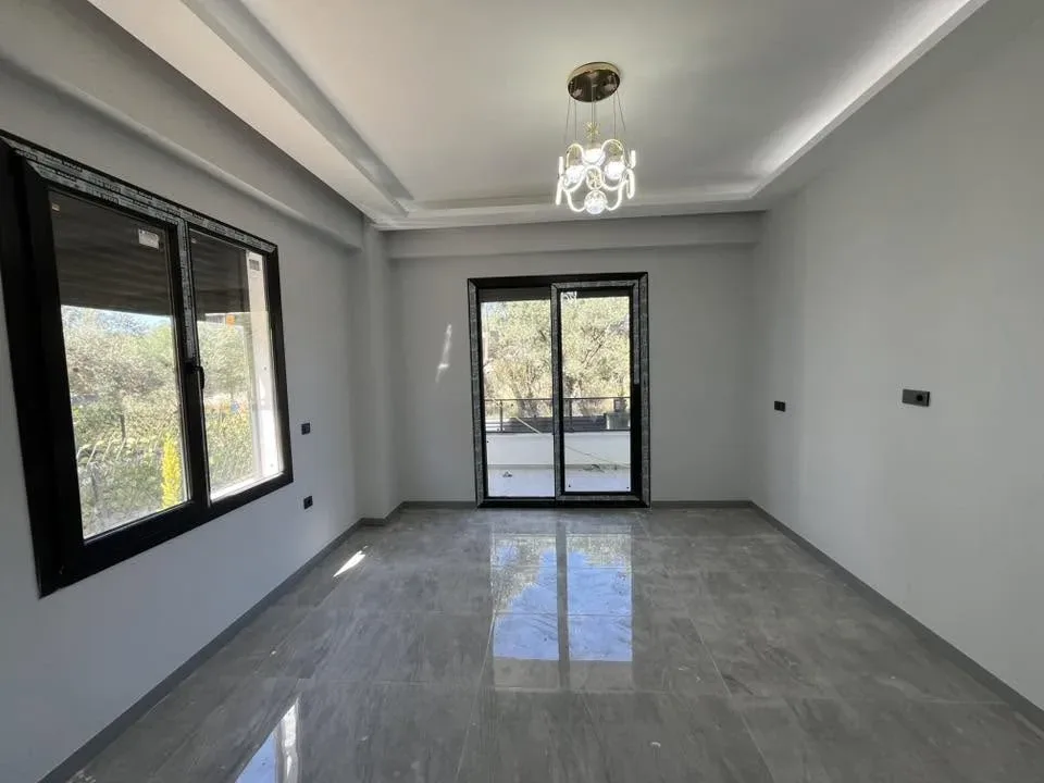 ZEYTİNLİDE MÜSTAKİL TADINDA 2+1 BAHÇE KULLANIMLI AYRI MUTFAK DAİRE - Görsel 10
