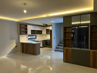 GÜRE KAVURMACILAR YOLUNDA DAĞ VE DENİZ MANZARALI 3+1 LÜX TRİPLEX VİLLA - Görsel 14