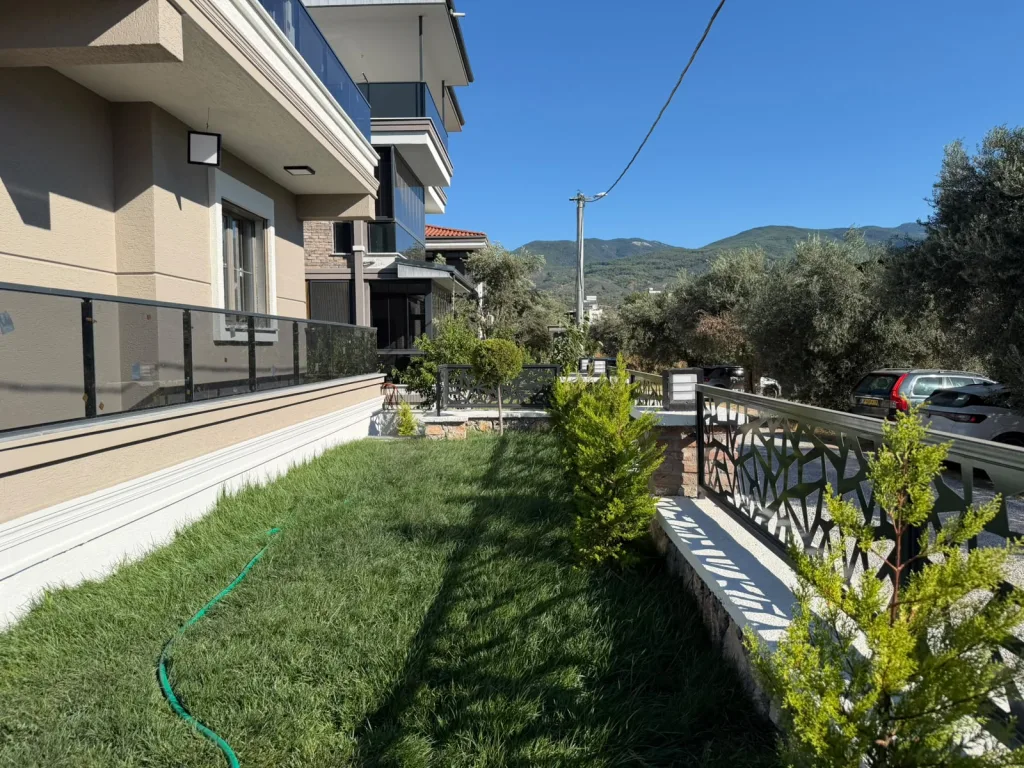 GÜRE SAHİLİNDE 4+1 ULTRA LÜX DENİZE YÜRÜME MESAFESİNDE TRİPLEX VİLLA - Görsel 41