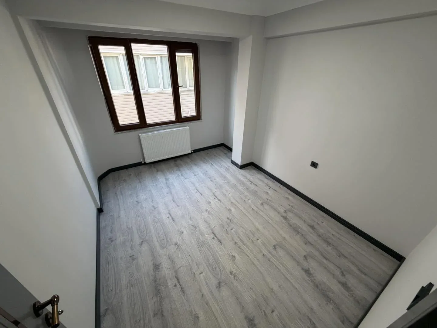 AKÇAY SAHİLİNDE DENİZE KOMŞU ve DEKORASYONUYLA GÖZ BOYAYAN 3+1 MUHTEŞEM VİLLA - Görsel 31