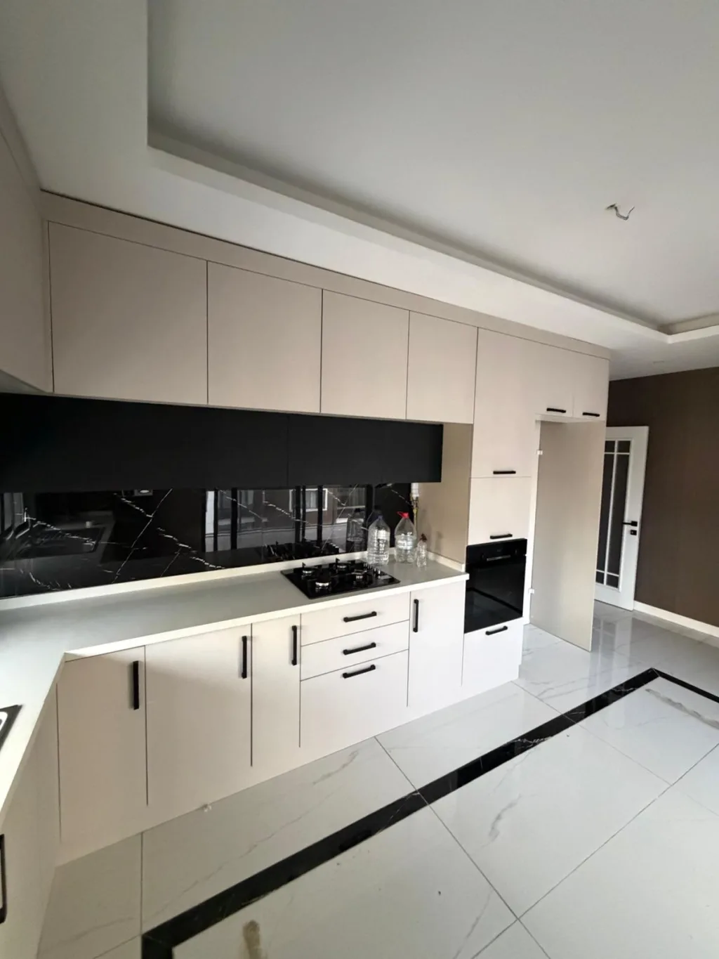 EDREMİT CENNETAYAĞI MAHALLESİNDE PRESTİJ 3 KONUTLARINDA 3+1 AYRI MUTFAK KAPALI GARAJLI LÜX SİTE KONSEPTLİ DAİRE - Görsel 7