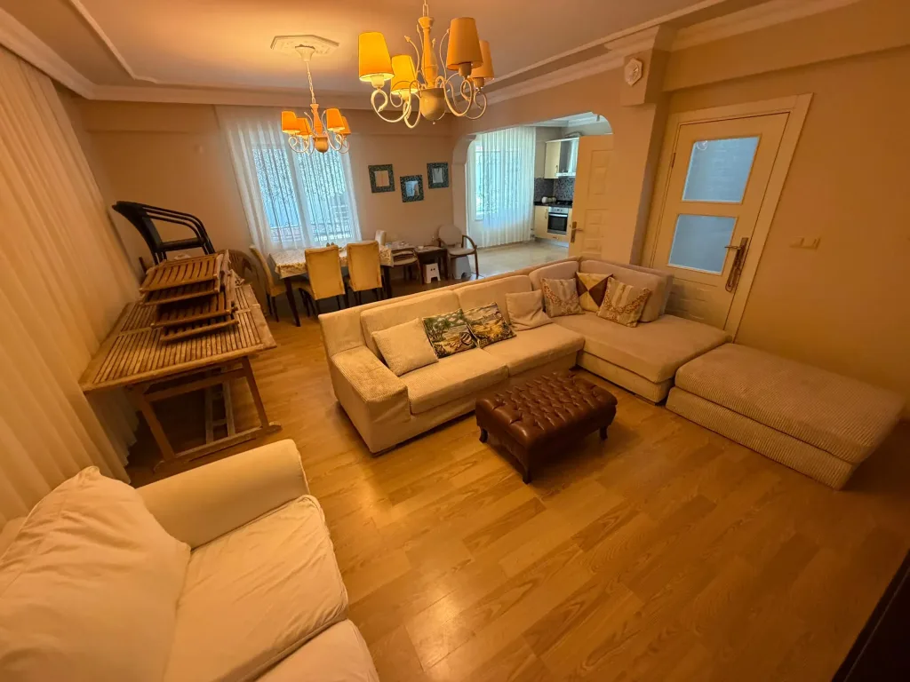 Akçay Yeni Mahalle Karşısında 3+1 Çok Geniş Bahçeli Müstakil Girişli Villa - Görsel 6