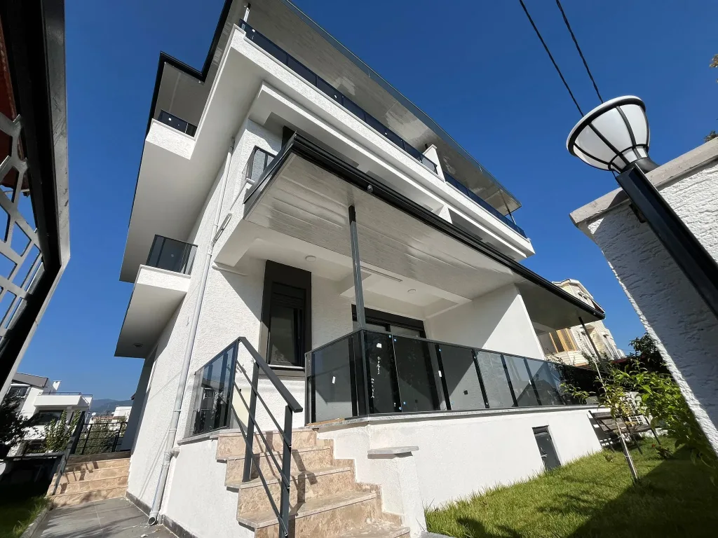 GÜREDE DENİZE SIFIR TADINDA 3+1 TRİPLEX HER ODASINDA EBEVEYN BANYOSU OLAN VİLLA - Görsel 11