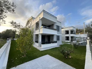 NARLIDA 4+1 ÇOK KULLANIŞLI DENİZE 450 METRE MESAFEDE VİLLA - Görsel 4