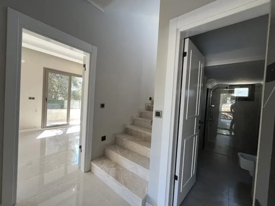 GÜREDE HEM DAĞ HEM DENİZ MANZARALI 3+1 TRİPLEX SIFIR VİLLA - Görsel 30