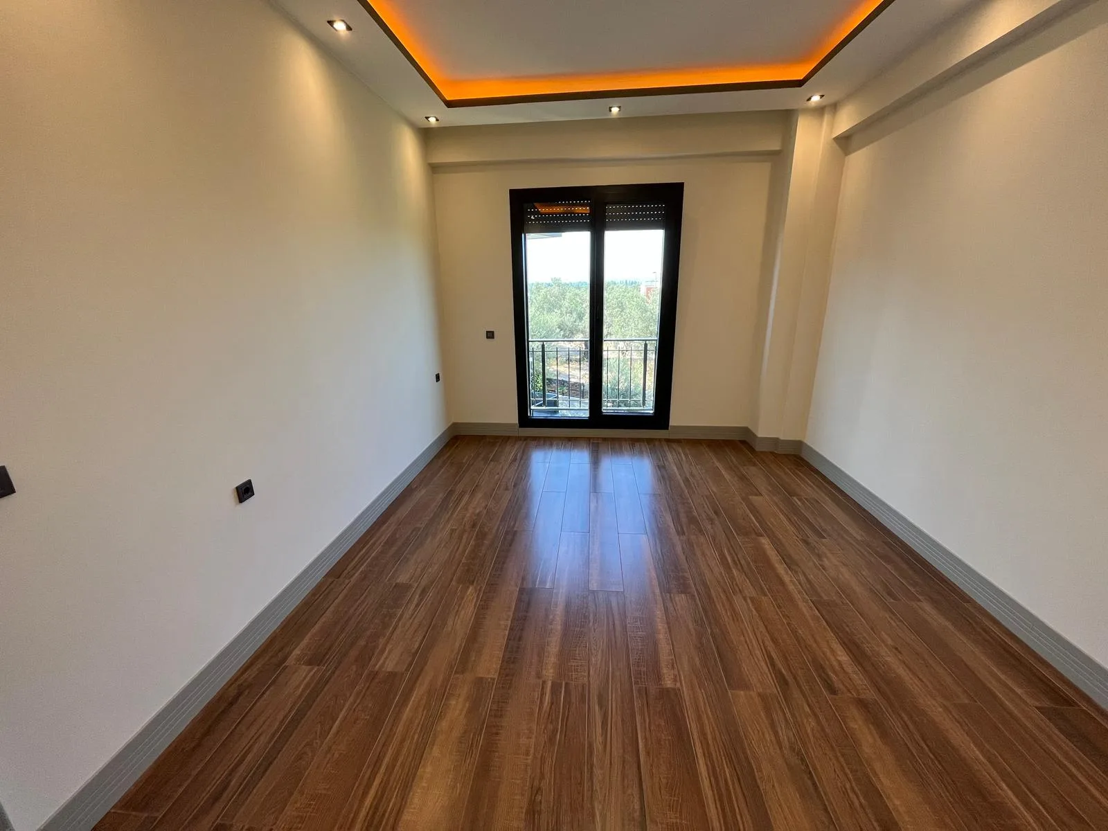 ZEYTİNLİDE ULTRA LÜX 4+1 TÜRK HAMAMLI MUTFAK KİLERLİ MUHTEŞEM VİLLA - Görsel 24