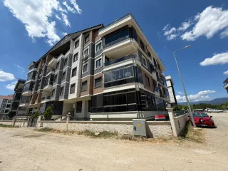 ALTINKUMDA ARA KAT ÖN CEPHE 2+1 AYRI MUTFAK LÜX DAİRE - Görsel 2