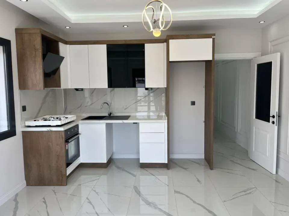 AKÇAYDA SARIKIZDA CADDE ÜSTÜ SIFIR BİNA DENİZE ÇOK YAKIN 2+1 AMERİKAN MUTFAK LÜX DAİRE - Görsel 7