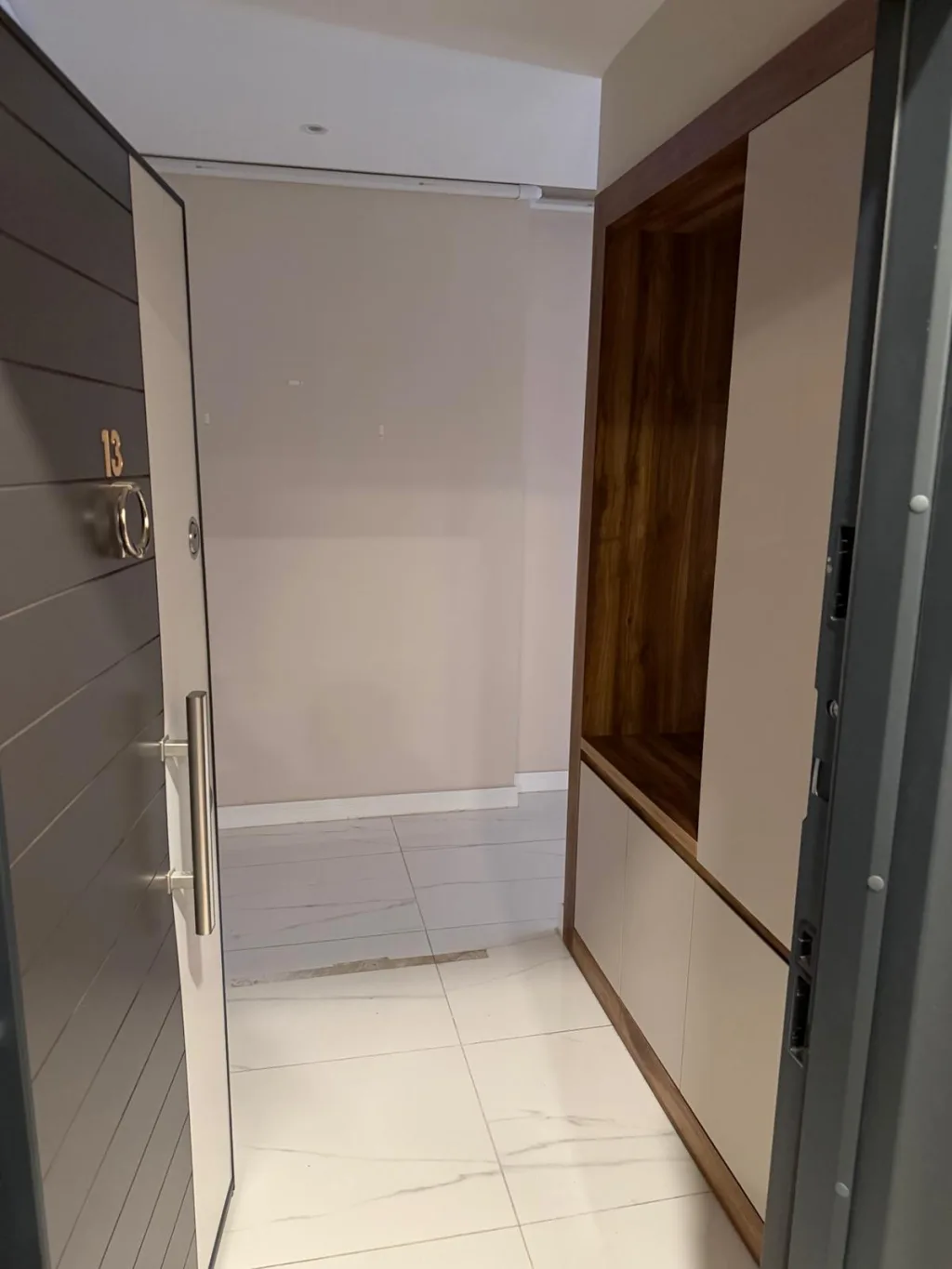 EDREMİT CENNETAYAĞI MAHALLESİNDE PRESTİJ 3 KONUTLARINDA 3+1 AYRI MUTFAK KAPALI GARAJLI LÜX SİTE KONSEPTLİ DAİRE - Görsel 31