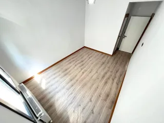 AKÇAY ALTINKUM MAHALLESİNDE 2+1 AYRI MUTFAK EBEVEYN BANYOLU GENİŞ ARA KAT LÜKS DAİRE - Görsel 18