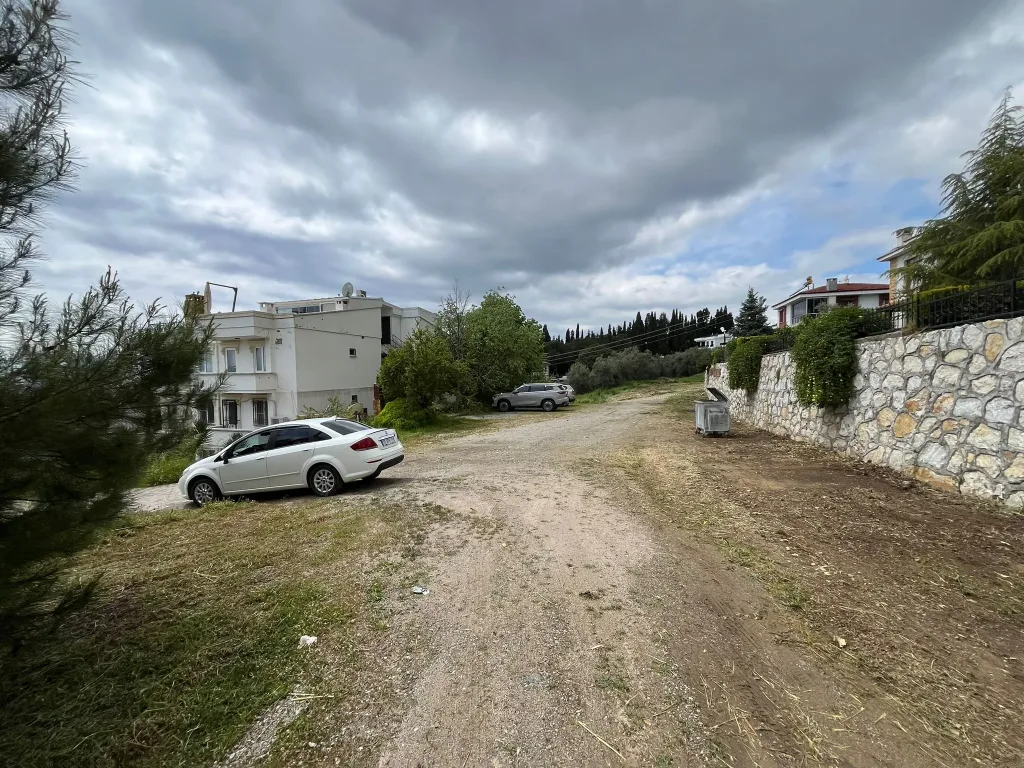 ALTINOLUKTA KÖŞE PARSEL 650 METREKARE  FULL DENİZ MANZARALI %25 İMARLI SATILIK ARSA - Görsel 5