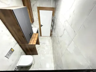 AKÇAY ALTINKUM MAHALLESİNDE 2+1 AYRI MUTFAK EBEVEYN BANYOLU GENİŞ ARA KAT LÜKS DAİRE - Görsel 16