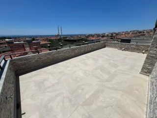 ALTINOLUK MERKEZDE FULL DENİZ MANZARALI 3+1 AYRI MUTFAK TRIPLEX GENİŞ BAHÇELİ VİLLA - Görsel 29
