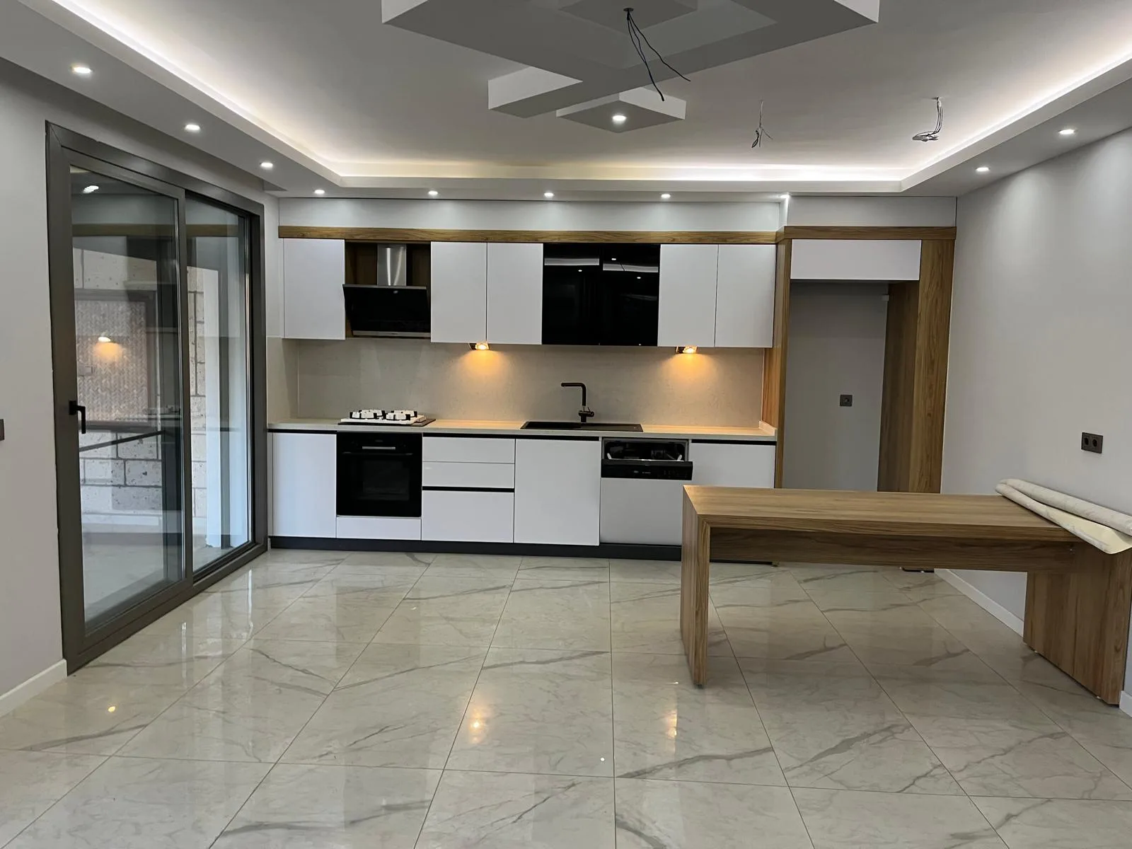 ALTINOLUKTA 4 ODA 1 SALON MUHTEŞEM  DENİZ VE DAĞ MANZARALI TRIPLEX VİLLA - Görsel 8