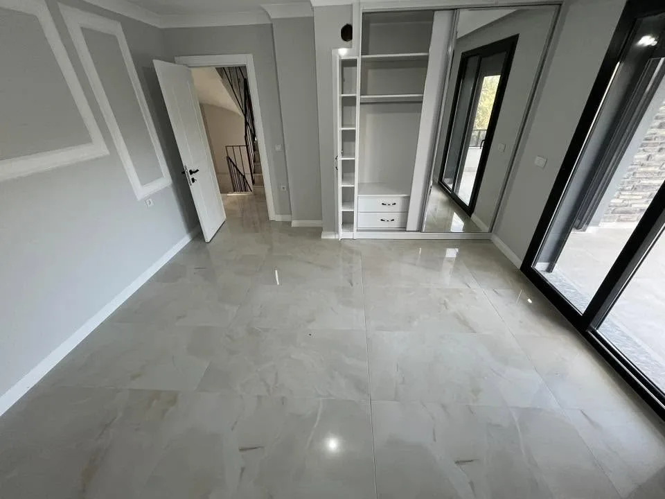 NARLIDA 4+1 ÇOK KULLANIŞLI DENİZE 450 METRE MESAFEDE VİLLA - Görsel 14
