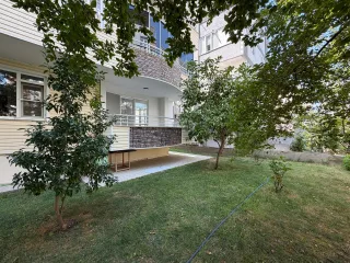 ALTINKUM PAZAR CADDESİ YEŞİLLİKLERLE DOLU GİRİŞ KAT 2+1