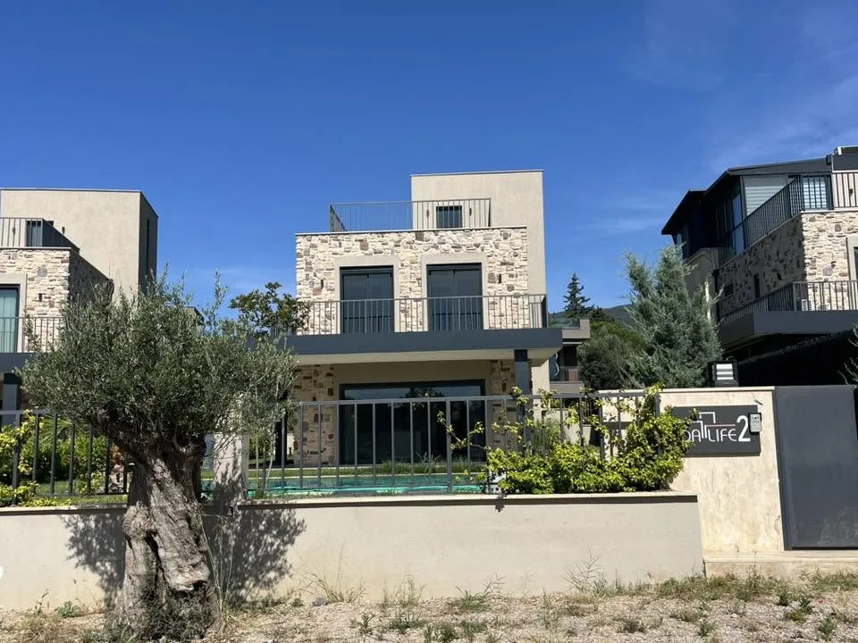 GÜREDE RAMADA OTEL BÖLGESİNDE TAM BAĞIMSIZ MÜSTAKİL HAVUZLU ULTRA LÜX 4+1 VİLLA - Görsel 34