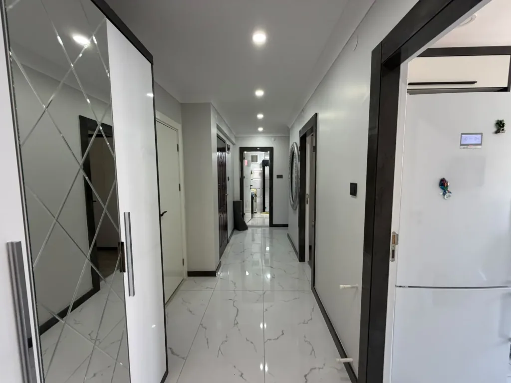 AKÇAY MERKEZDE 2+1 AYRI MUTFAK FULL EŞYA OPSİYONLU GENİŞ BALKONLU İÇİ FULL YAPILI DAİRE - Görsel 15