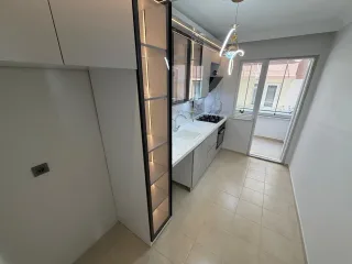 ALTINKUMDA CADDE ÜZERİNDE GÖZ DOLDURAN 2+1 DAİRE - Görsel 8
