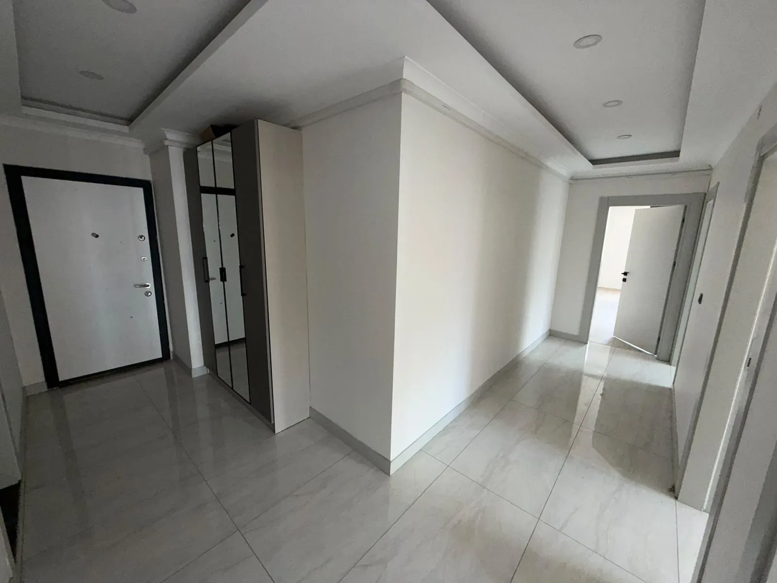 ALTINKUMDA ARA KAT ÖN CEPHE 2+1 AYRI MUTFAK LÜX DAİRE - Görsel 7