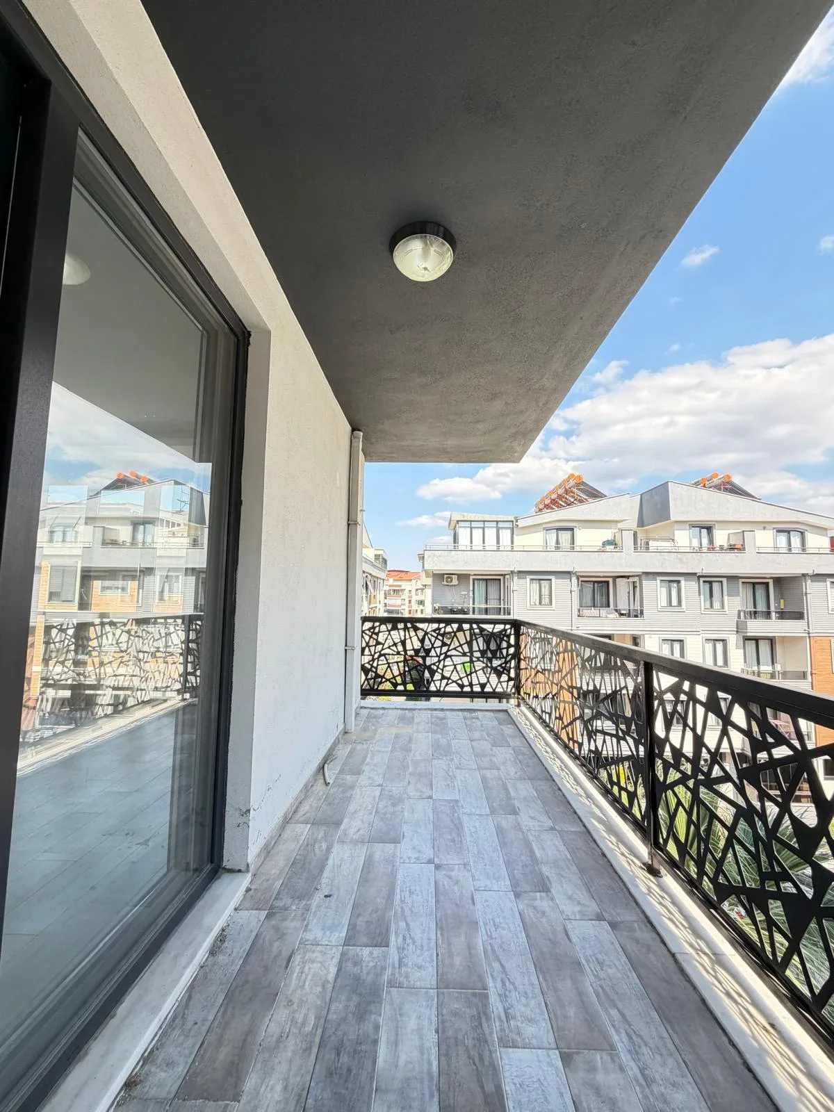AKÇAYIN EN PRESTİJLİ SİTESİNDE 3+1 AYRI MUTFAK LÜKS DAİRE - Görsel 29