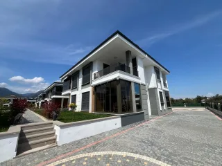 GÜRE SAHİLİNDE ULTRA LÜX HAVUZLU SİTE İÇERİSİNDE 2 ODA 1 SALON AYRI MUTFAK MUHTEŞEM DAİRE - Görsel 23
