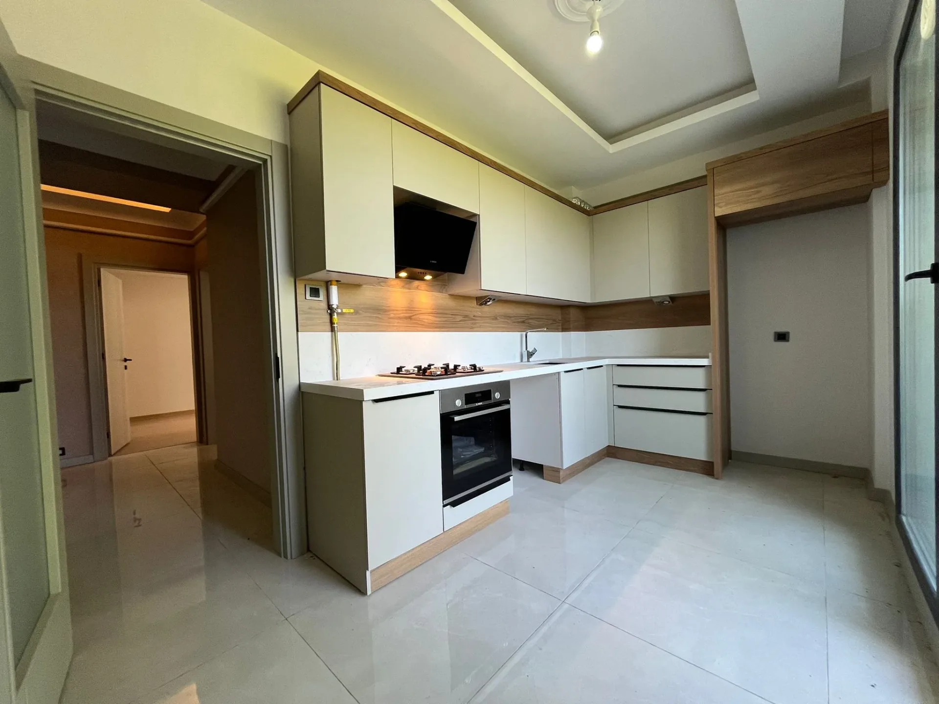 ALTINKUMDA ULTRA LÜX KAPALI OTOPARKLI 2+1 AYRI MUTFAK DAİRE - Görsel 4