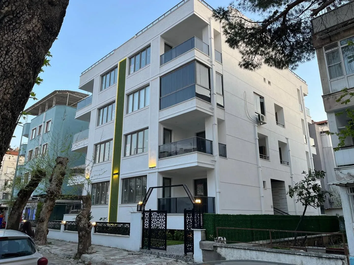AKÇAY ÇAMLIYOL CADDESİNDE DENİZ VE DAĞ MANZARALI KAT DUBLEKSİ - Görsel 1