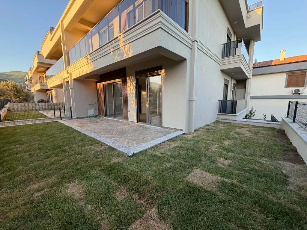 GÜRE SAHİLİNDE MÜSTAKİL TADINDA 2+1 BAHÇE KULLANIMLI SIFIR DAİRE - Görsel 4