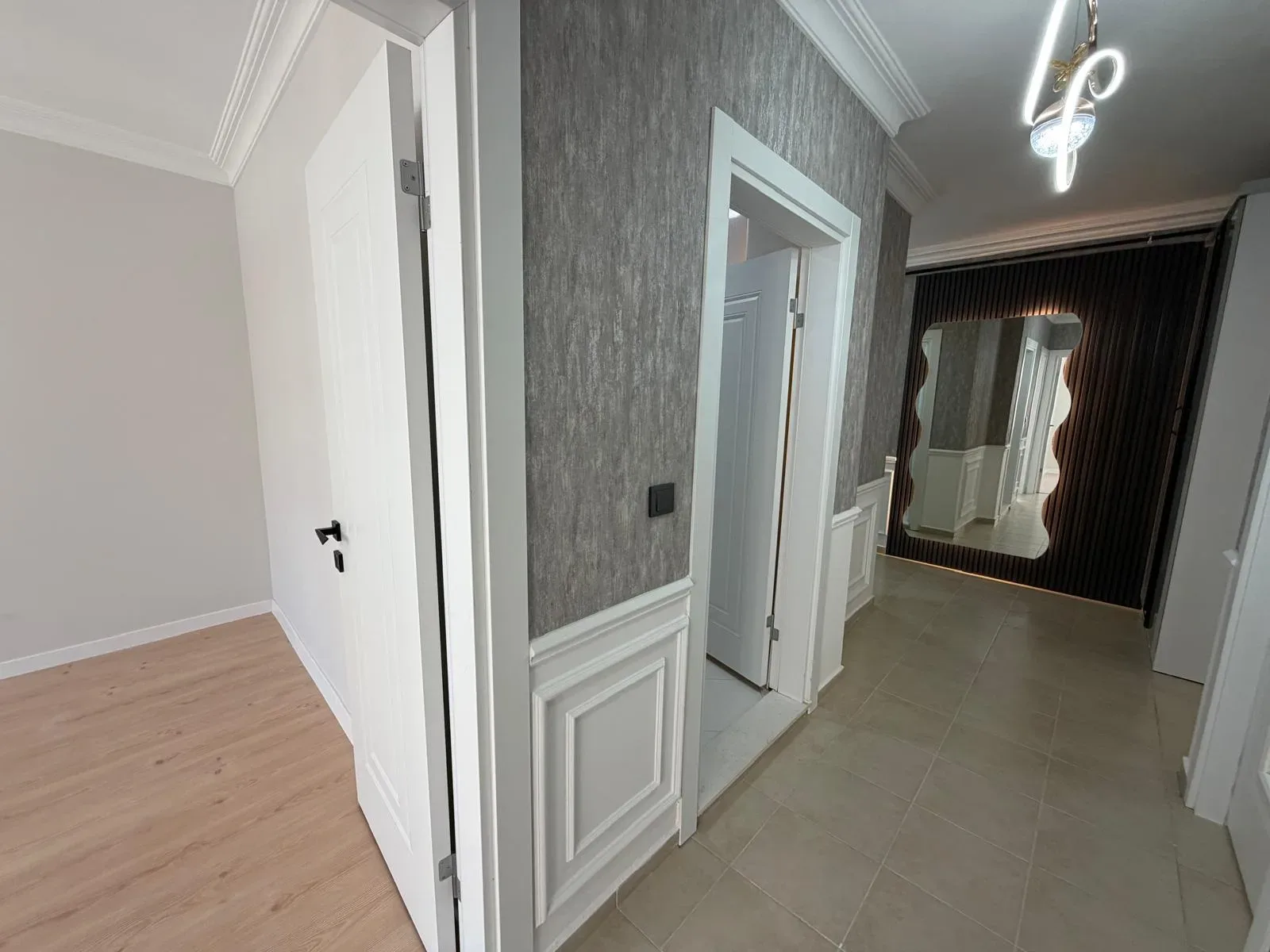 ALTINKUMDA CADDE ÜZERİNDE GÖZ DOLDURAN 2+1 DAİRE - Görsel 21