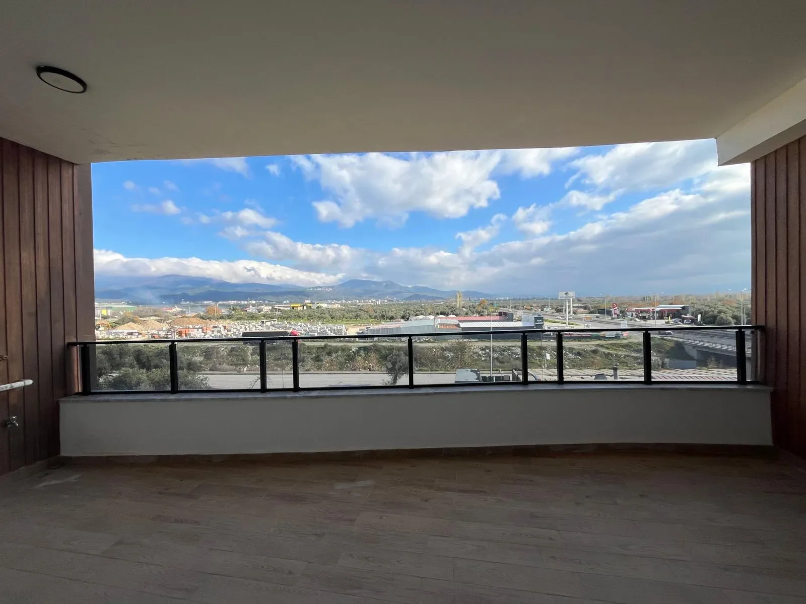 AKÇAY MERKEZDE İZMİR ÇANAKKALE OTOBANINA CEPHELİ 2+1 DUBLEX SIFIR DAİRE - Görsel 4