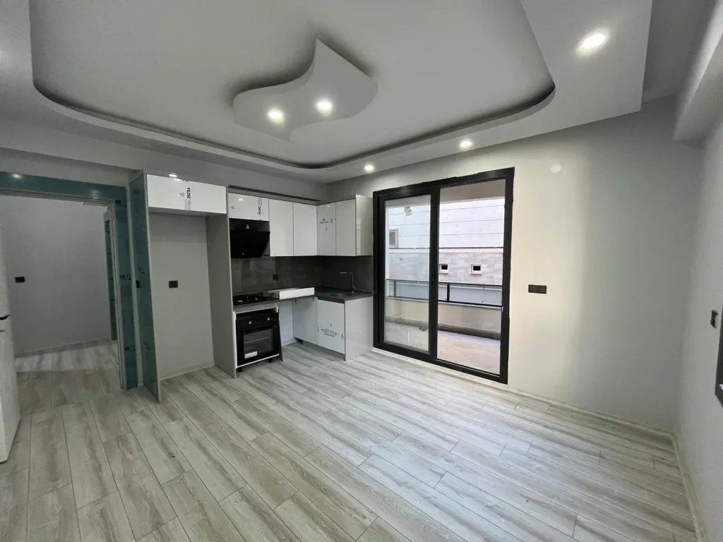 AKÇAY ÇAMLIYOL CADDESİNDE FIRSAT 1+1 SIFIR DAİRE - Görsel 5