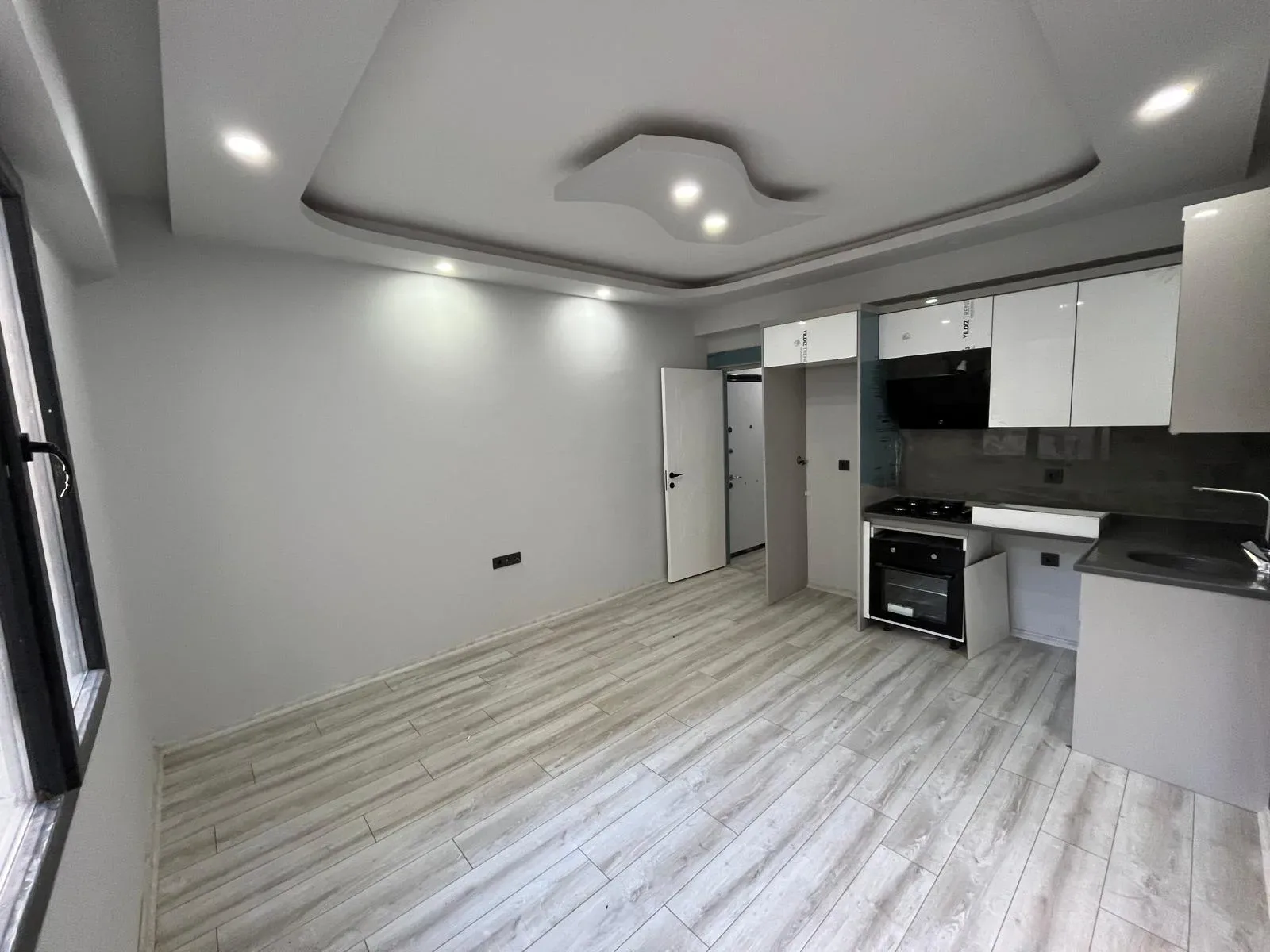 AKÇAY ÇAMLIYOL CADDESİNDE FIRSAT 1+1 SIFIR DAİRE - Görsel 10